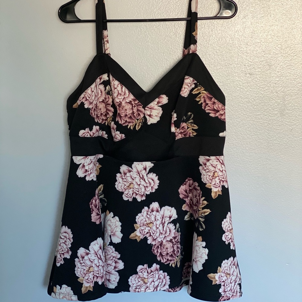 Sleeveless blouse. Torrid size 0 equivalent of 12